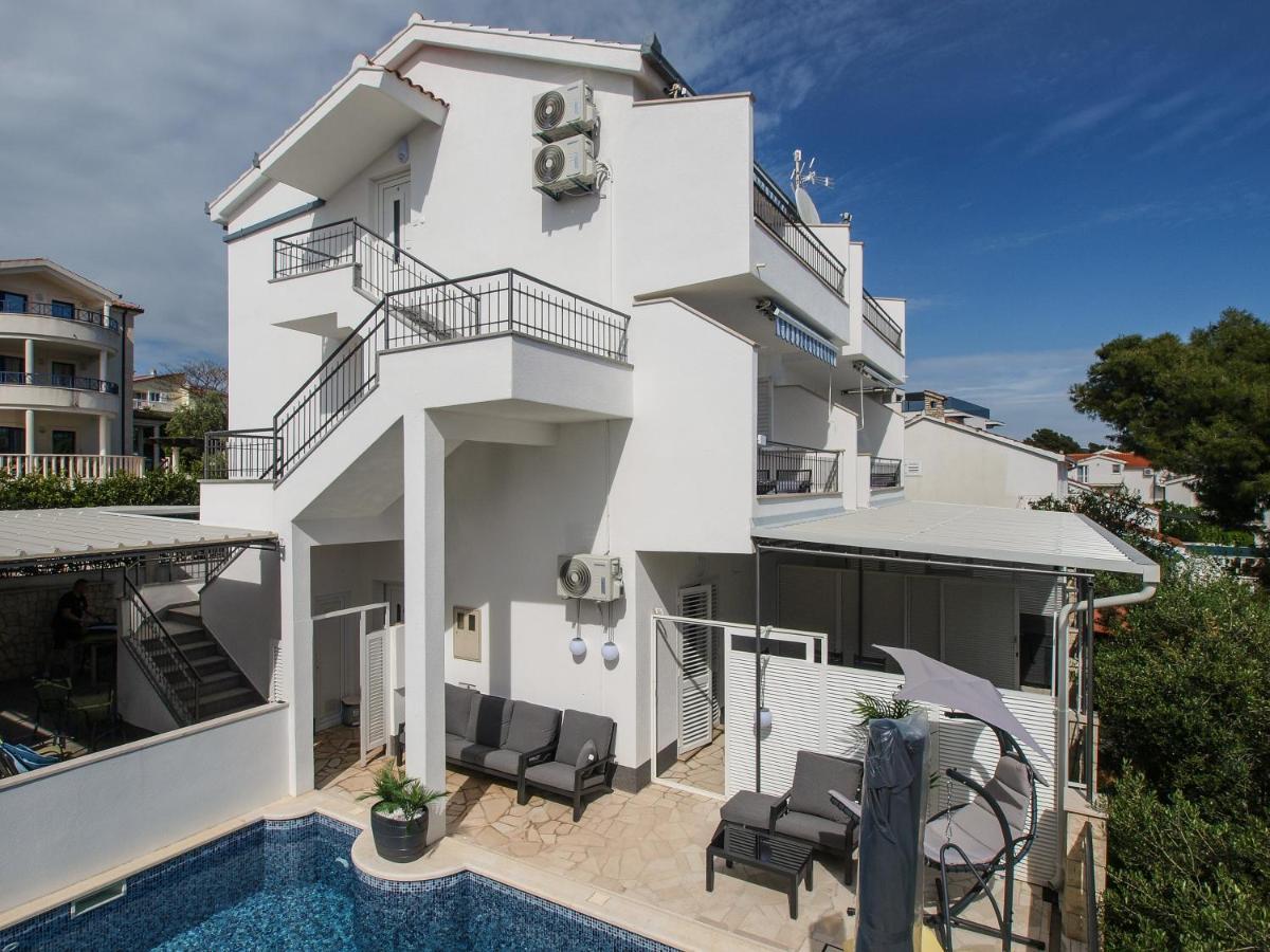 Villa Sirenis Trogir Bagian luar foto